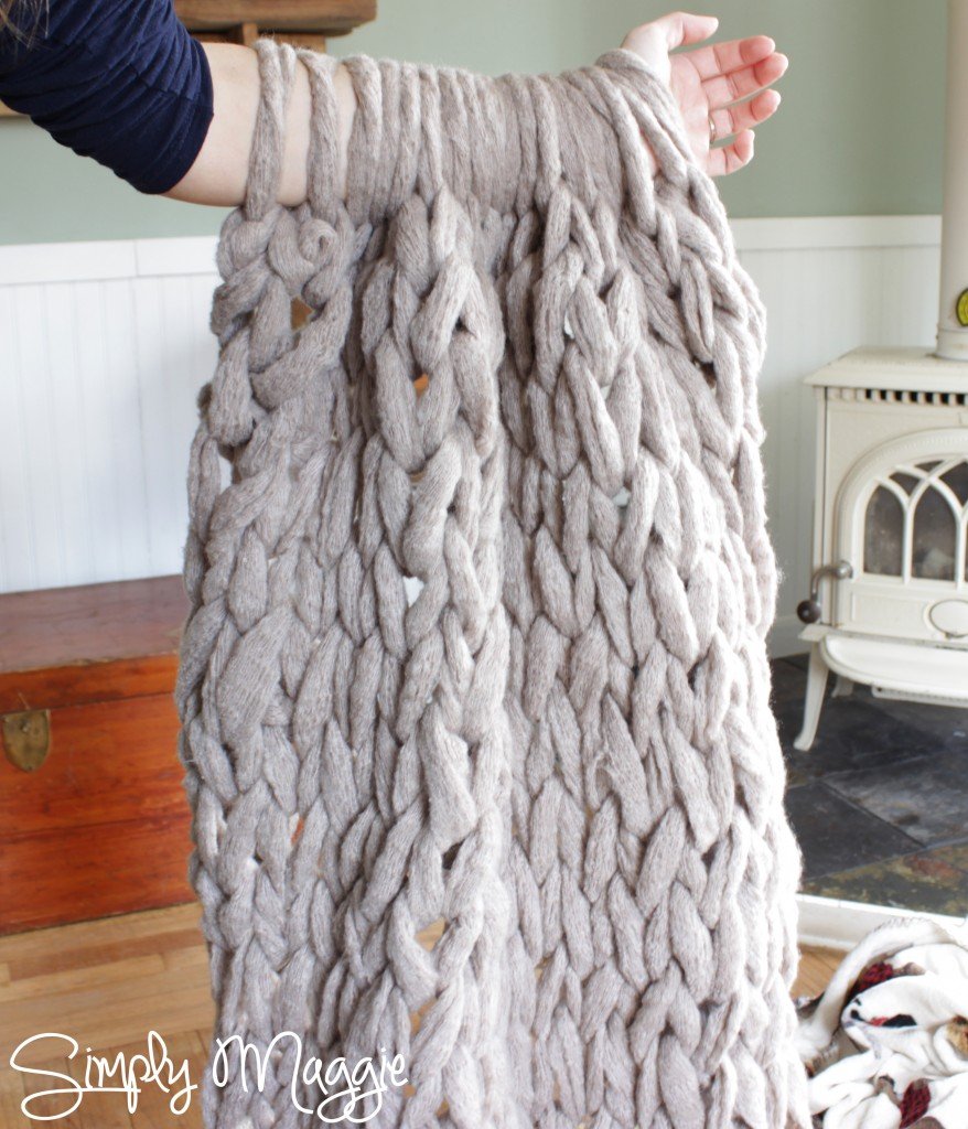 DIY Arm Knit Blanket