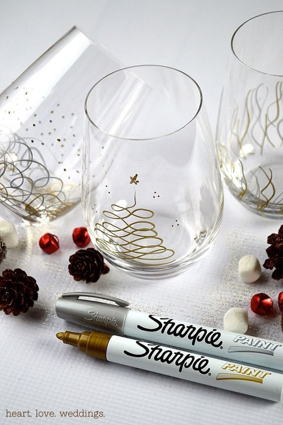 DIY Sharpie Paint Pens Christmas Glasses