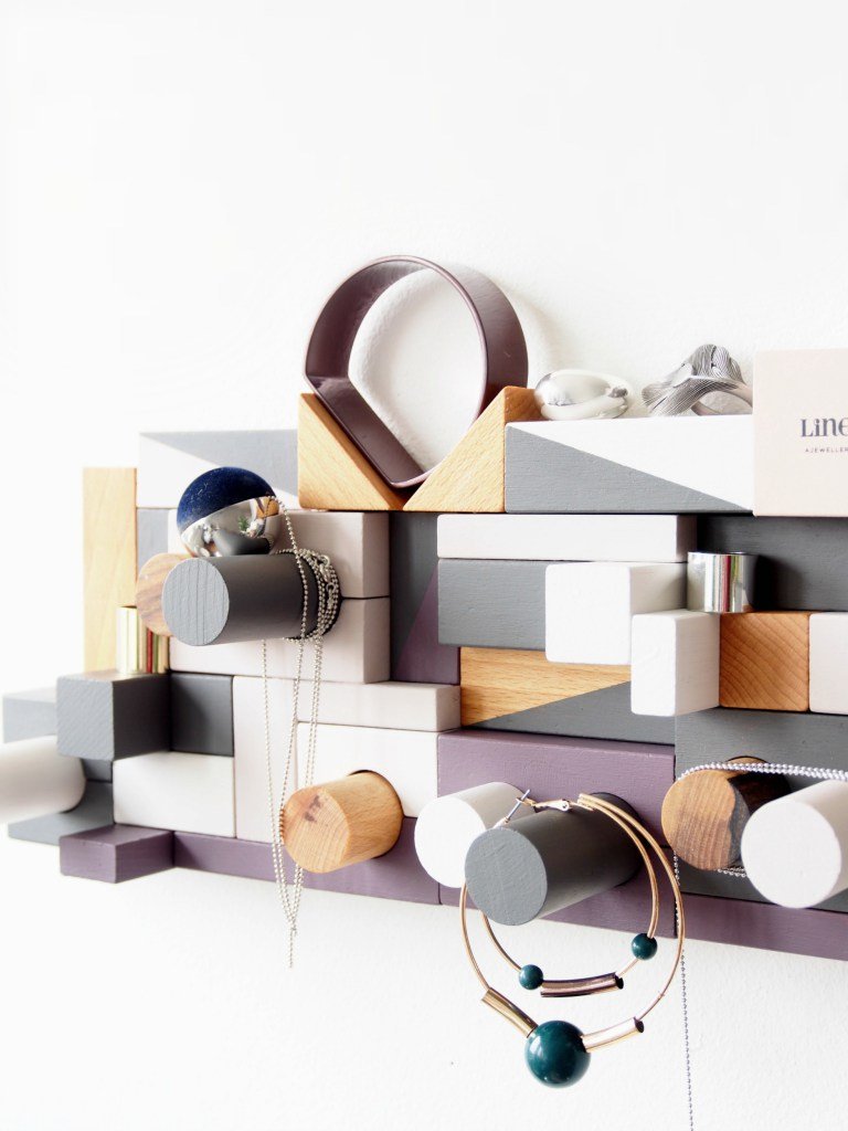 DIY Sadolin Mini Jewellery Organizer