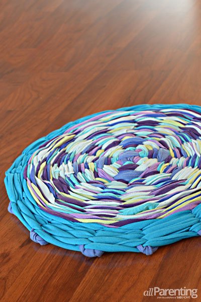 DIY Hula Hoop T-Shirt Rag Rug