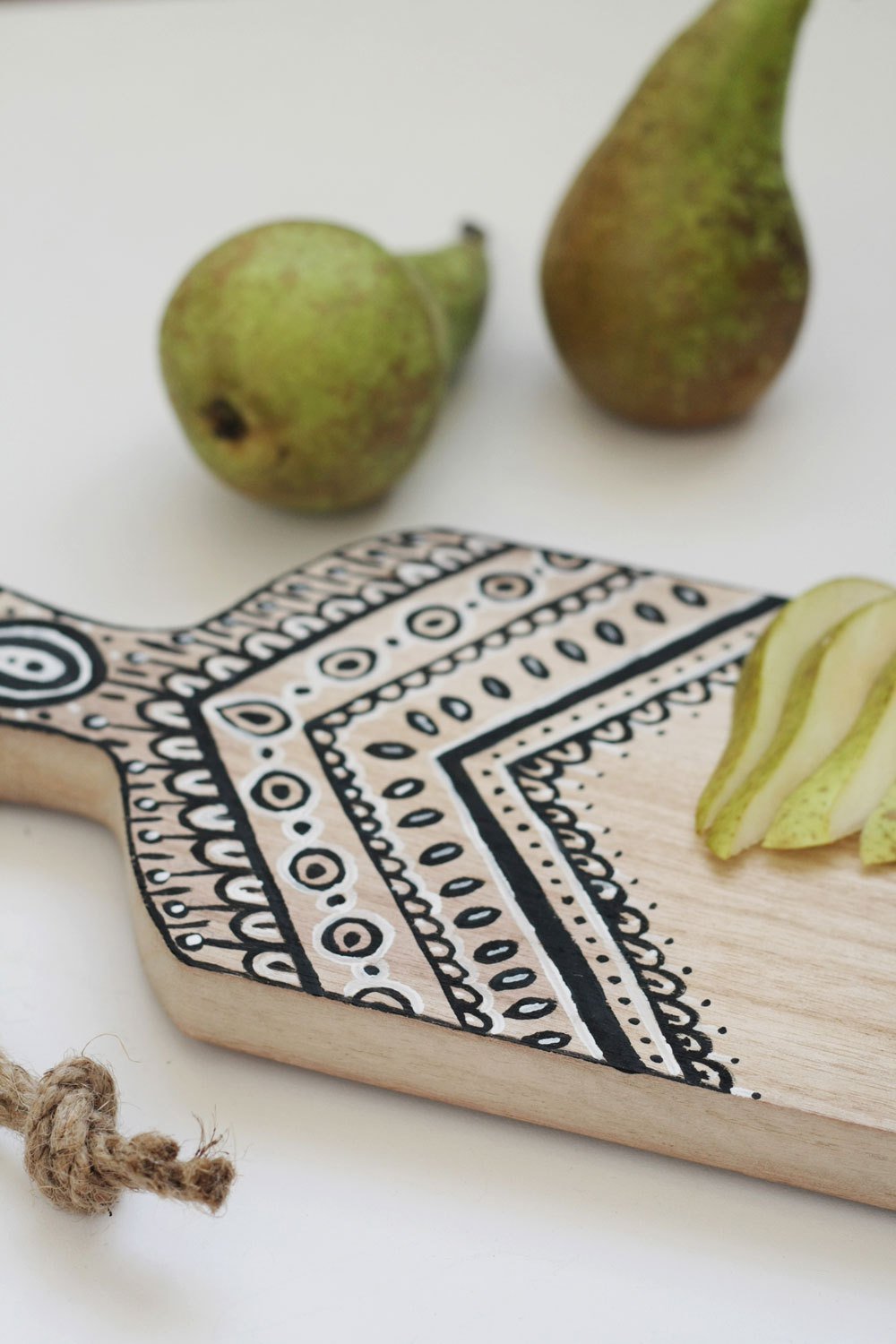DIY Painted Cutting Board