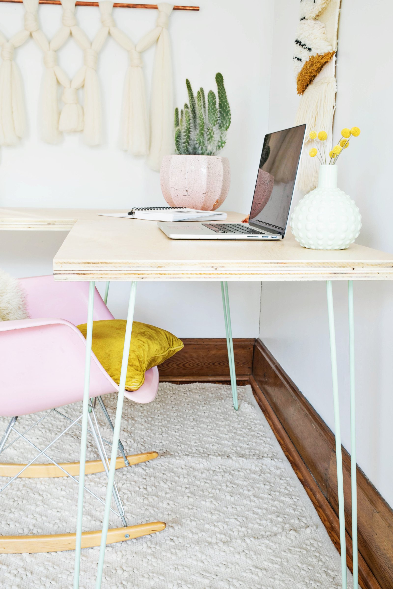 DIY Hairpin Leg Desktop Table