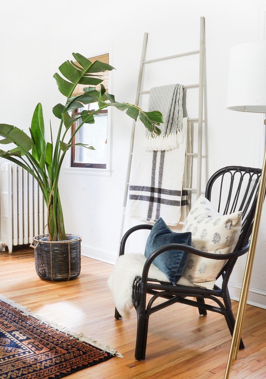 DIY Wood Dowel Blanket Ladder
