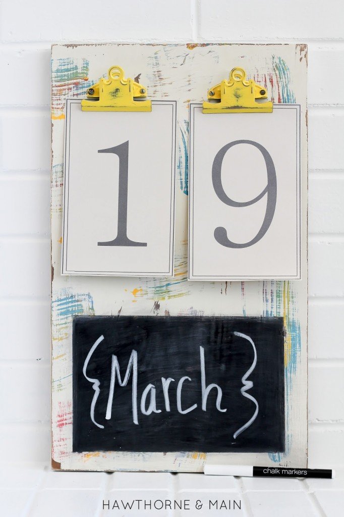 DIY Colorfull Chalkboard Calendar