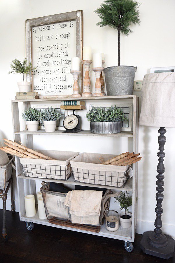 DIY Rolling Bookshelf