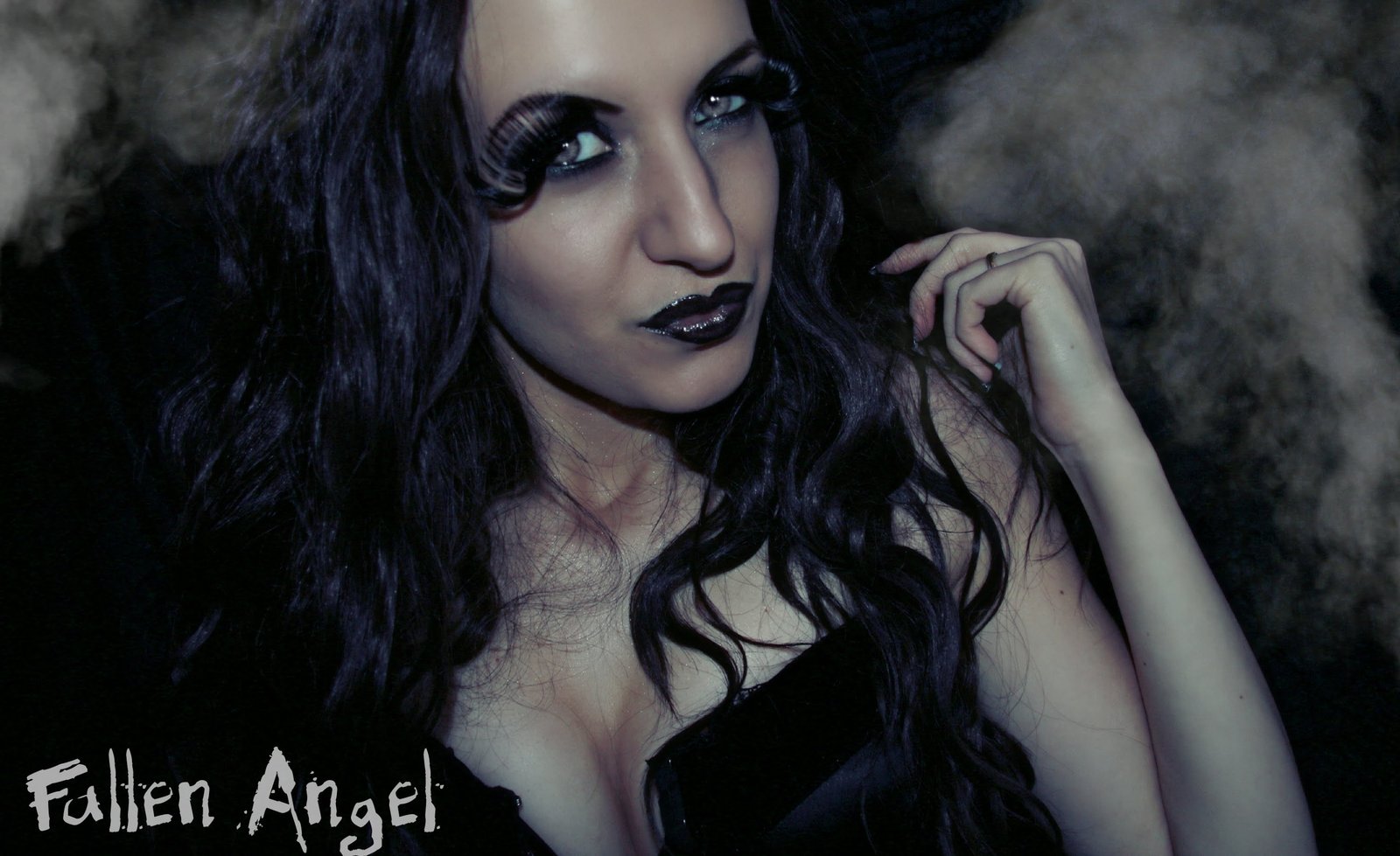 Dark Halloween Makeup