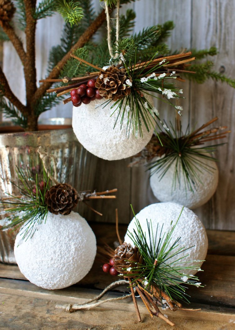 Rustic Christmas Decorations For A Traditional Christmas Look A