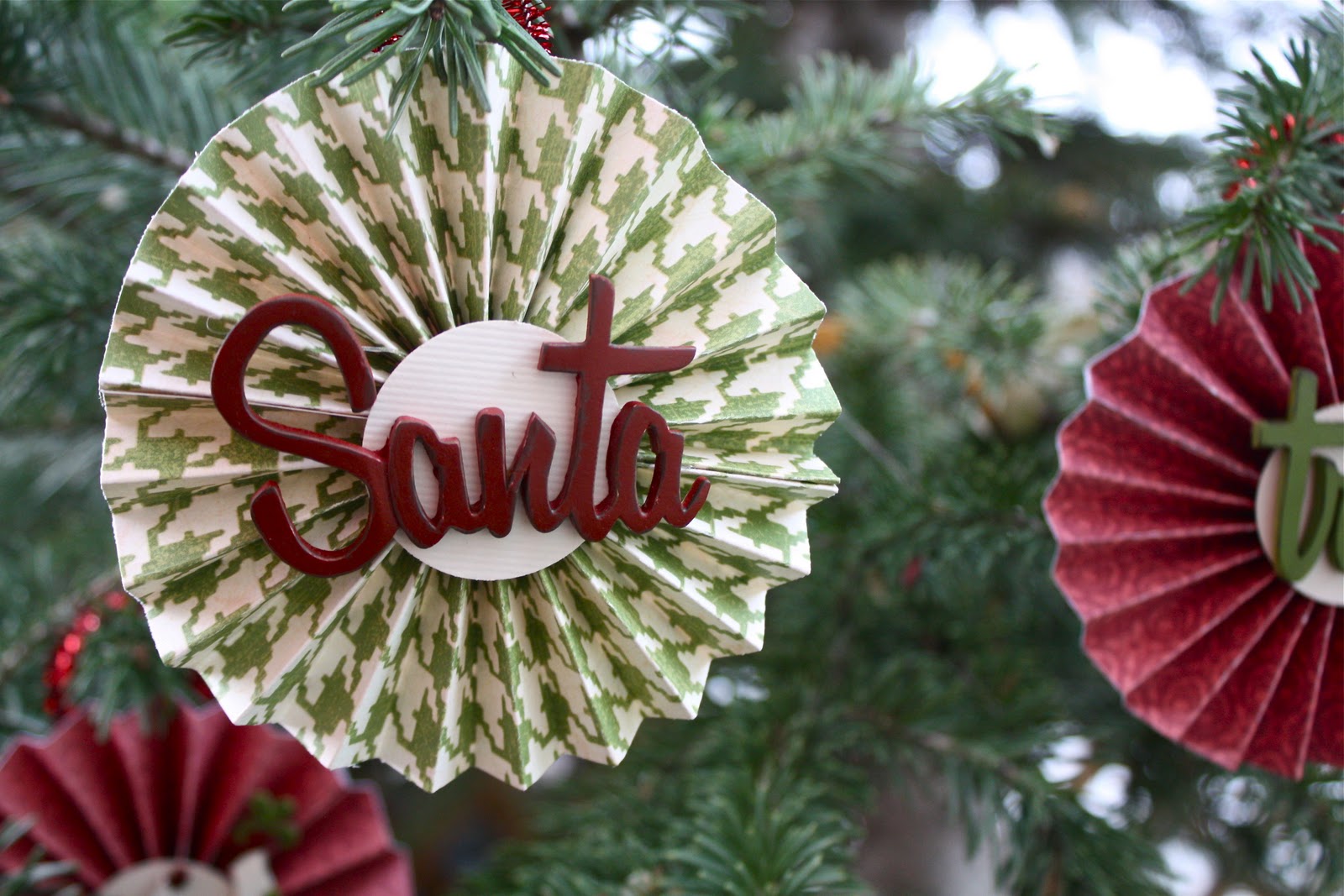 Paper Christmas Decorations You Can Make at Home