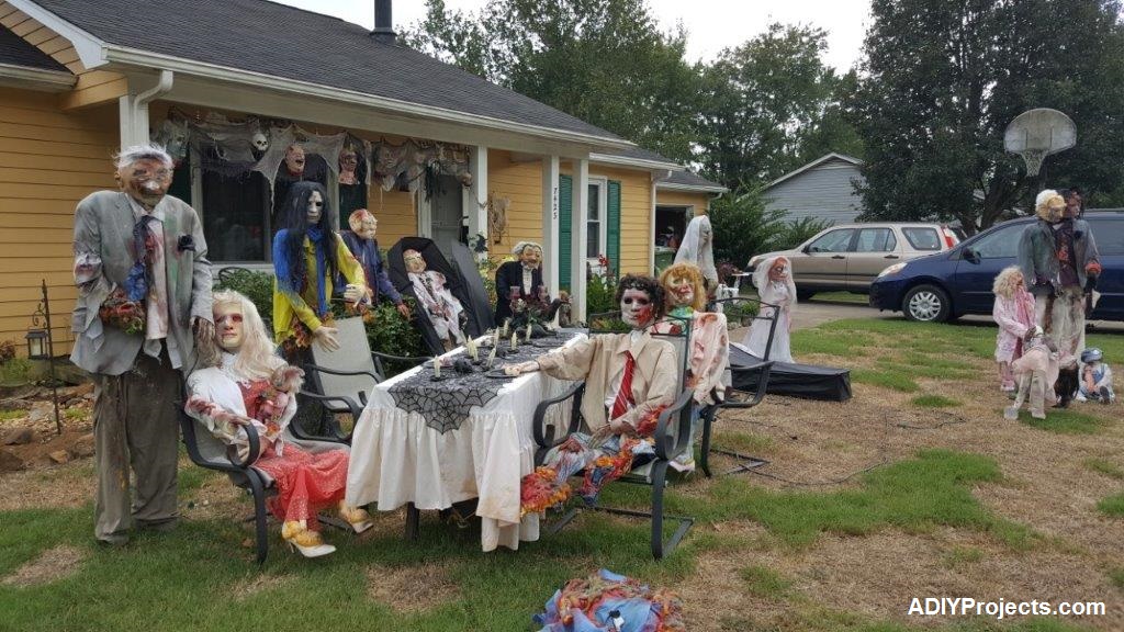 DIY Outdoor Zombies Halloween Decorations