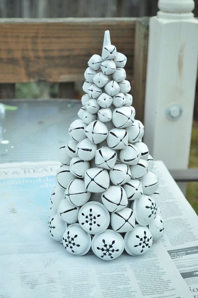 Christmas Decorations With Bells  25 Awesome DIY Ideas