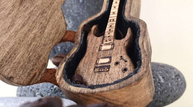 Mini Guitar - impressive wooden gift