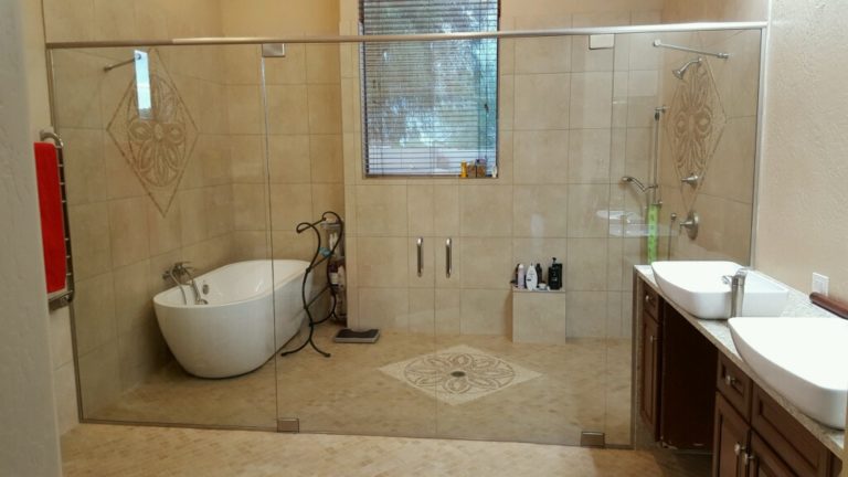 How to Use Custom Shower Doors to Update Your Bathroom Interior