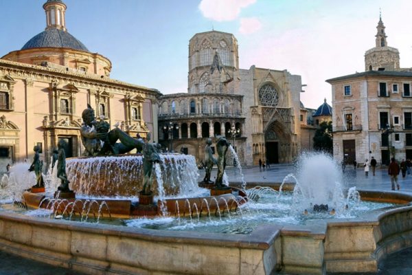 Travel Guide: 5 Peculiar Facts About The City of Valencia
