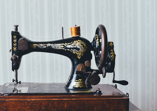 Where to Find a Suitable Sewing Machine for You?