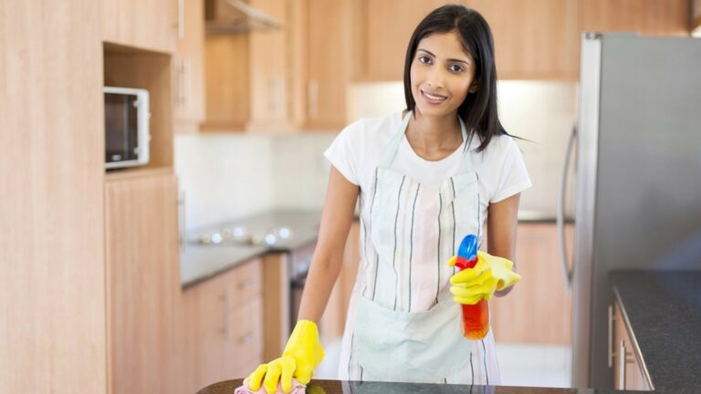 Why Hiring a Housekeeper is the Right Choice