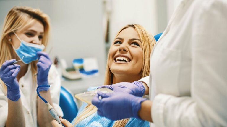 Five Tips to Choose the Right Dentist
