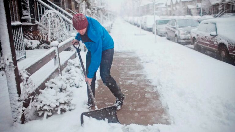 Don’t Let This Winter Snow Give Your Joints a Snow Frost – A Guide to Keep You Moving Through Winters