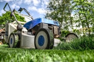 Using Ride On Mowers on Sloping Land