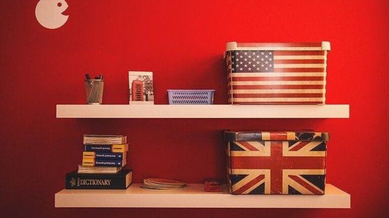 Organising Your Room With Useful Boxes