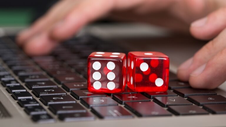 Select Genuine Online Bookmaker Agent to Play Online Gambling