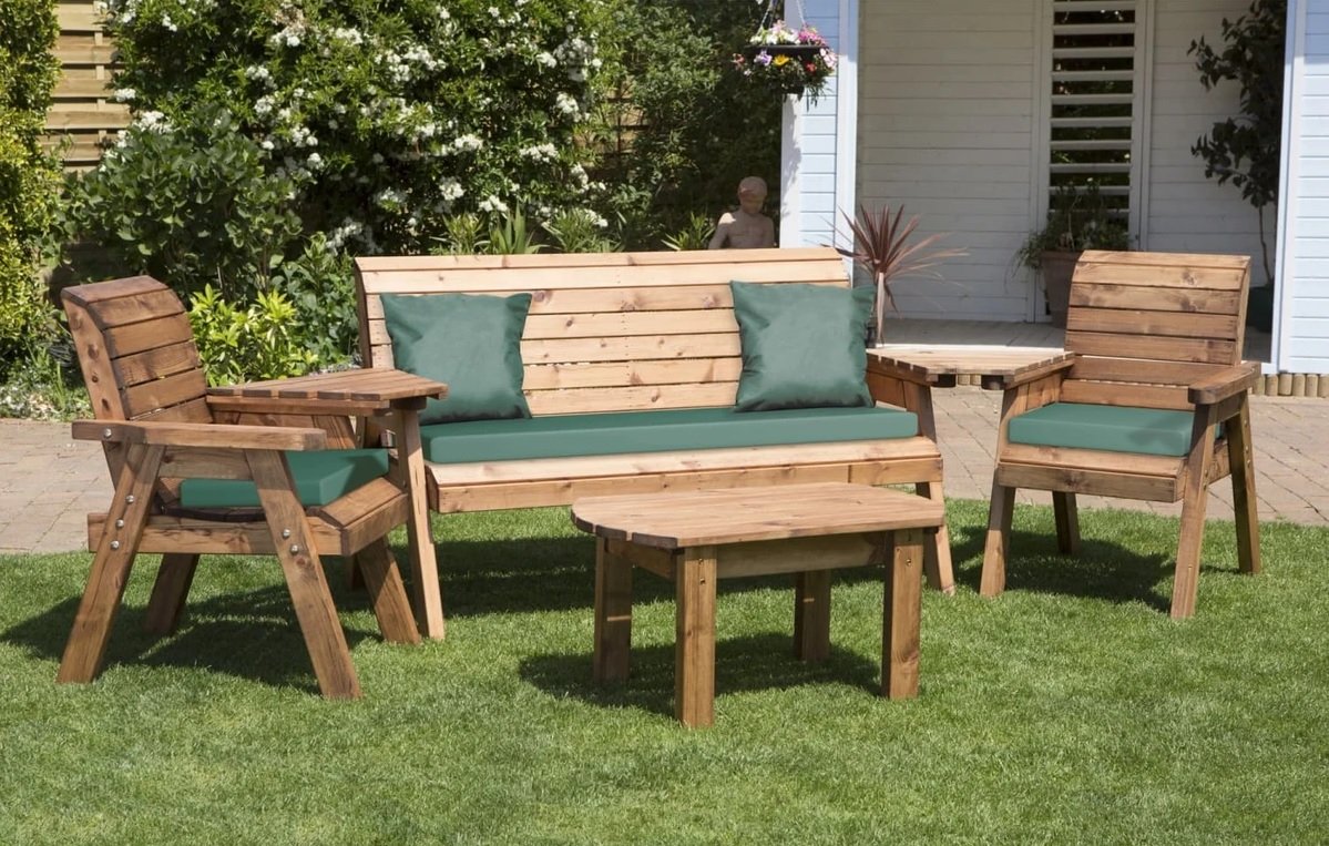 Where to Buy Outdoor Furniture Online in the UK? A DIY Projects