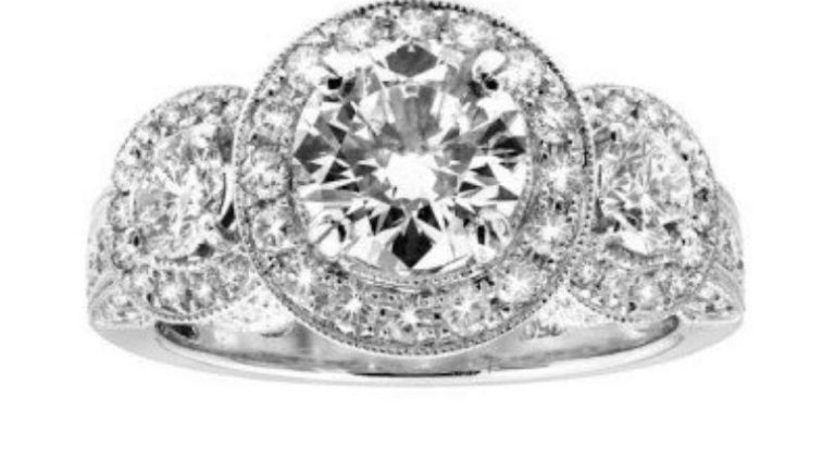 What are the Key Assets to Look after for Buying Best Engagement Ring?