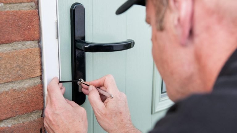 Top Reasons to Hire a Locksmith in Santa Fe