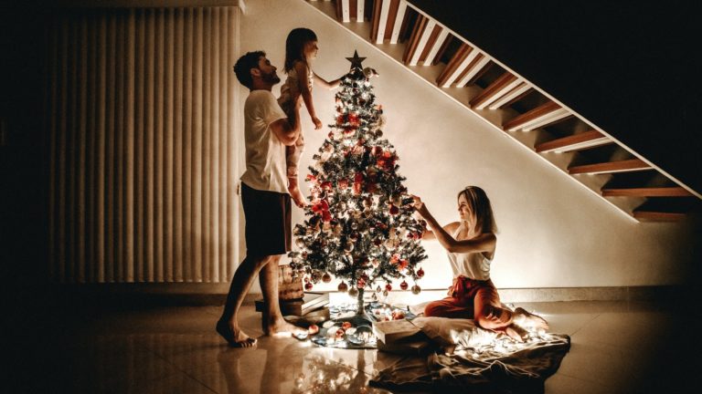 Tips for Celebrating Christmas Without Blowing Your Student Budget