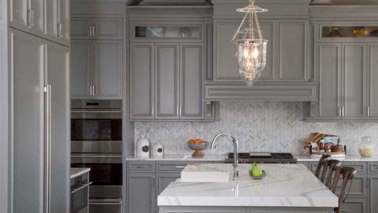 How to Enhance Kitchen Interior Outlook with Farmhouse Cabinets